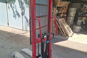 Ручной штабелер OXLIFT HS1016 — в гаражный кооператив 