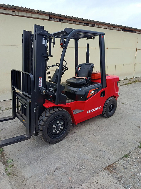 Надёжность с японским характером: OXLIFT CPCD30-A2S1