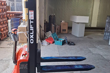 Самоходный штабелер OXLIFT AX12 3500 мм 1200 кг